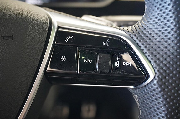 Audi Q8 e-tron 18 of 22