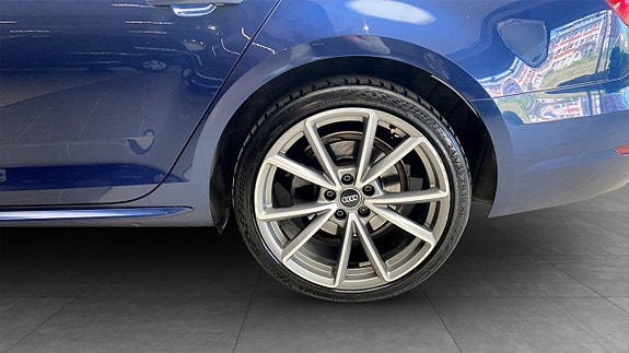 Audi A4 6 of 13