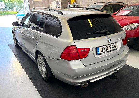 BMW 320d 4 of 21