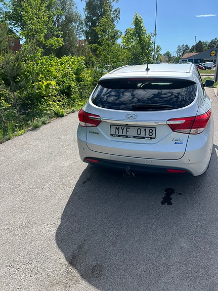 Hyundai i40 2 of 12