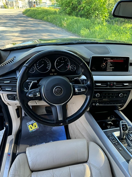BMW X5 11 of 18