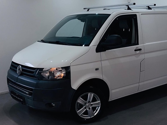 Volkswagen Transporter 2 of 5