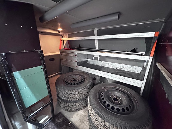 Volkswagen Transporter 7 of 17