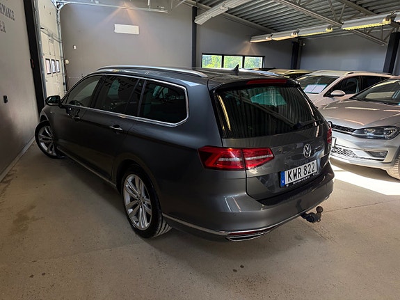 Volkswagen Passat 7 of 16