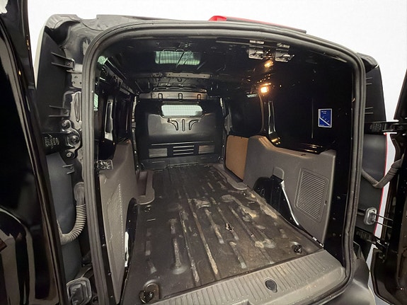 Ford Transit Connect 12 of 30