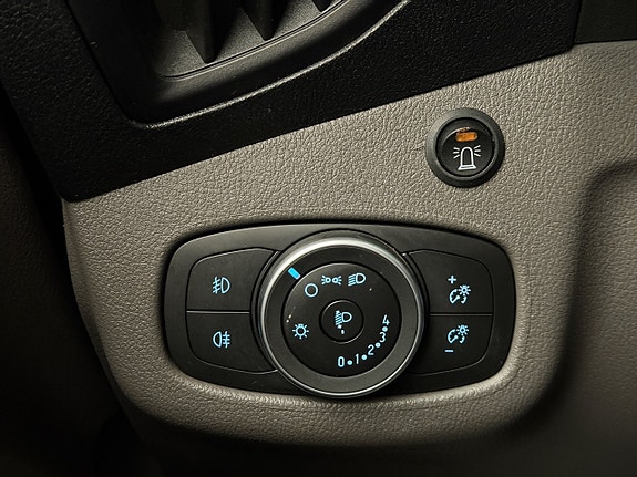 Ford Transit Connect 16 of 30