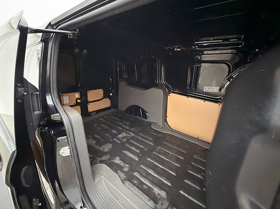 Ford Transit Connect 13 of 30