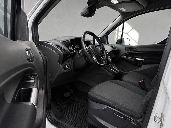 Ford Transit Connect 8 of 11