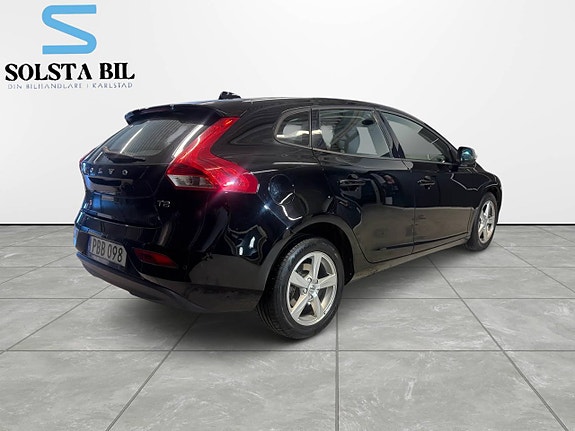 Volvo V40 3 of 5