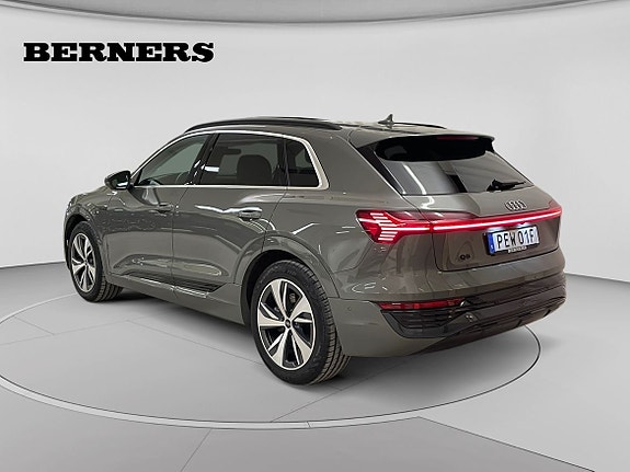 Audi Q8 3 of 15