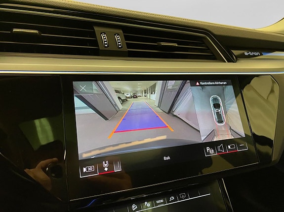 Audi Q8 14 of 15