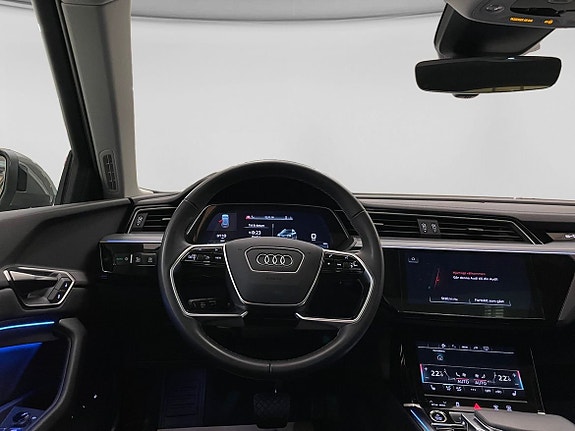 Audi Q8 6 of 15