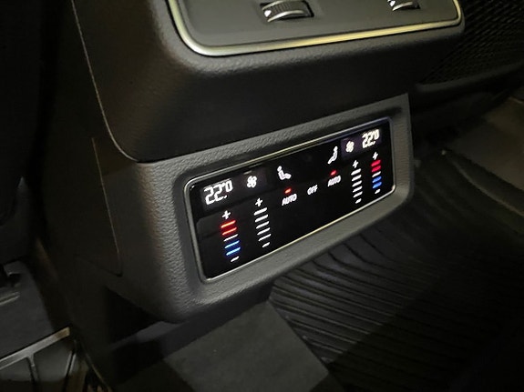 Audi Q8 7 of 15