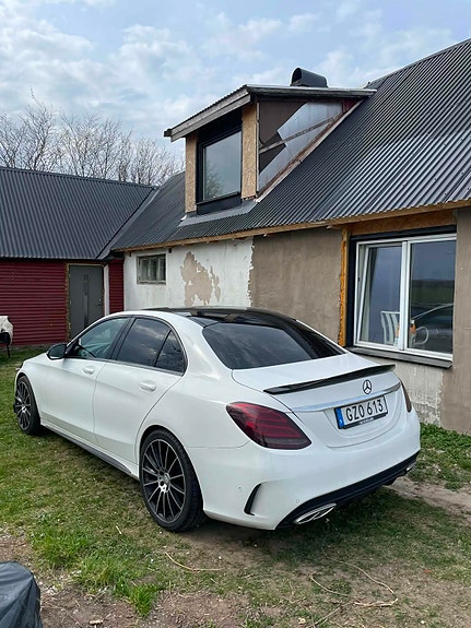 Mercedes-Benz C220 d 4 of 8