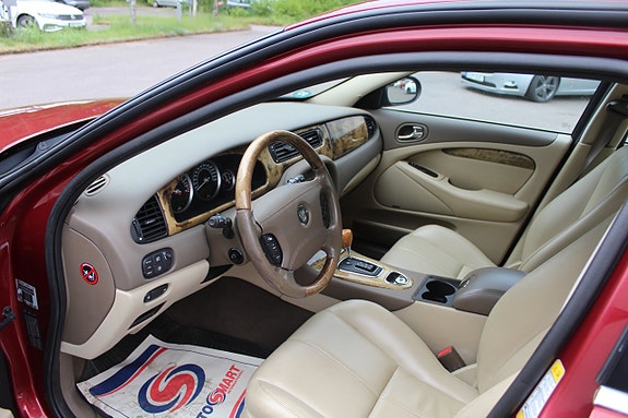 Jaguar S-TYPE 3 of 11