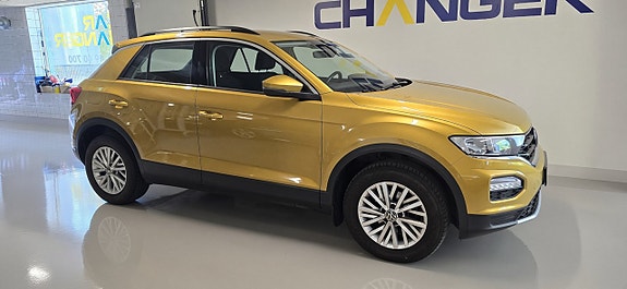 Volkswagen T-Roc 2 of 9