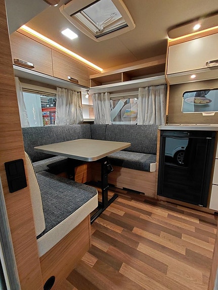 Weinsberg CaraOne 450FU 4 of 5