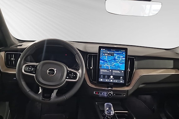 Volvo XC60 9 of 18