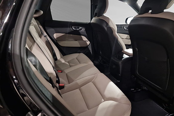 Volvo XC60 11 of 18