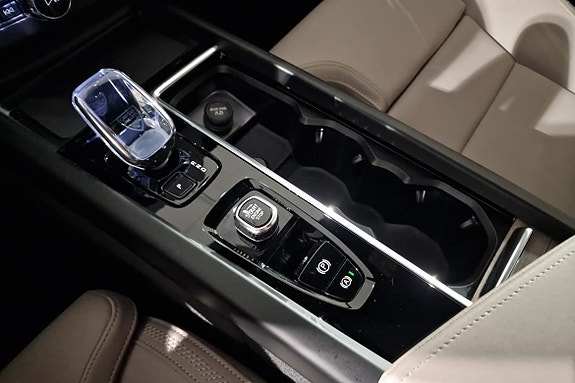 Volvo XC60 18 of 18
