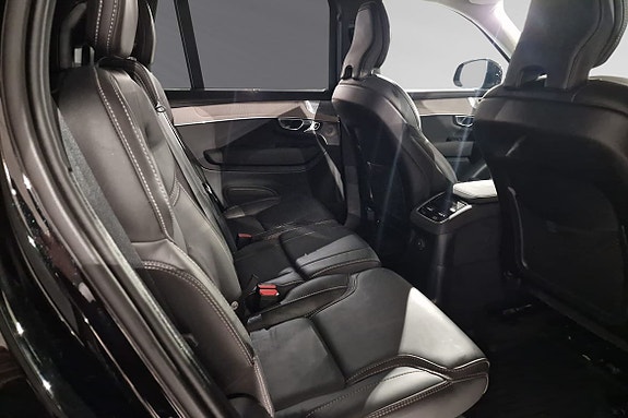 Volvo XC90 11 of 20