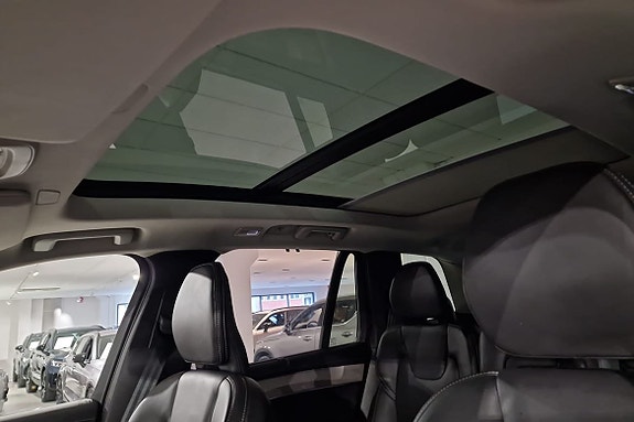 Volvo XC90 14 of 20