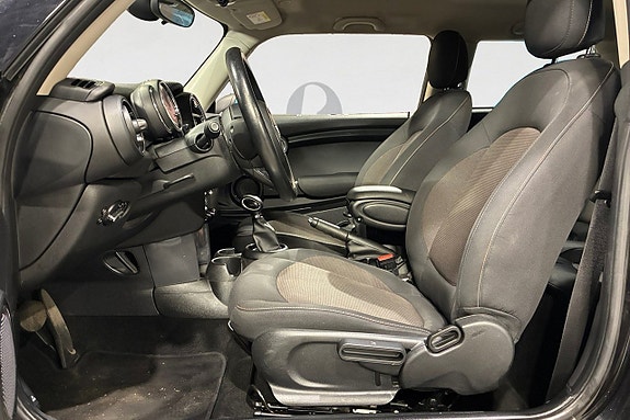 MINI Cooper 3 of 5