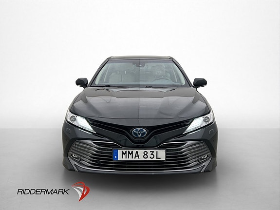 Toyota Camry 2 of 5