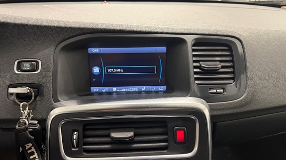 Volvo V60 7 of 14