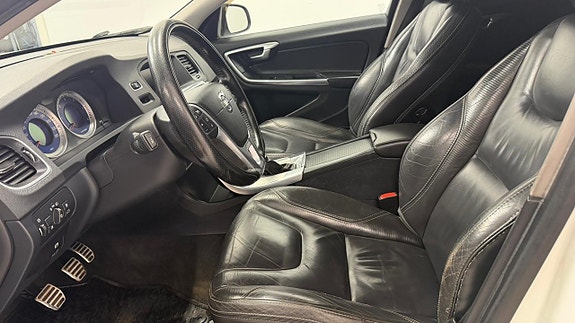 Volvo V60 13 of 14