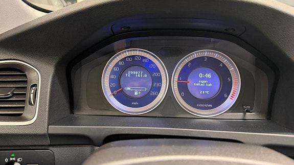 Volvo V60 8 of 14