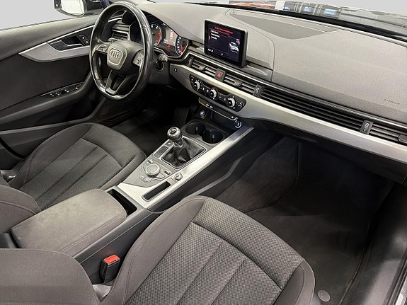 Audi A4 13 of 24