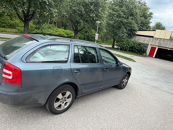 Skoda Octavia 3 of 5