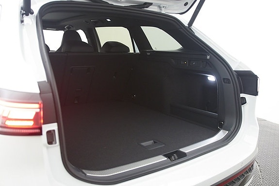 Volkswagen Passat 16 of 17