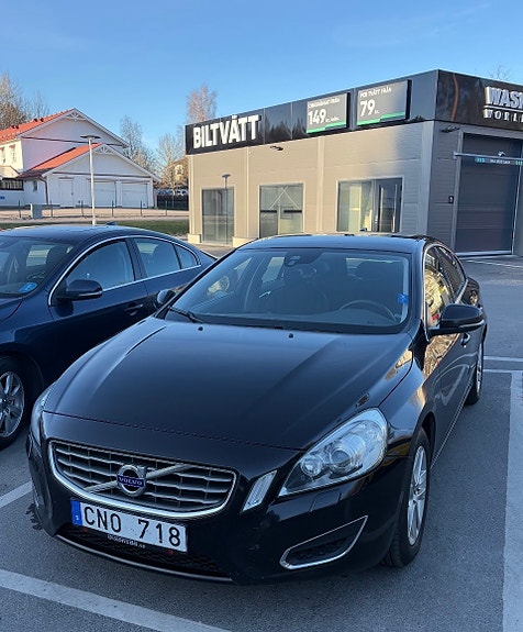 Volvo S60 3 of 3