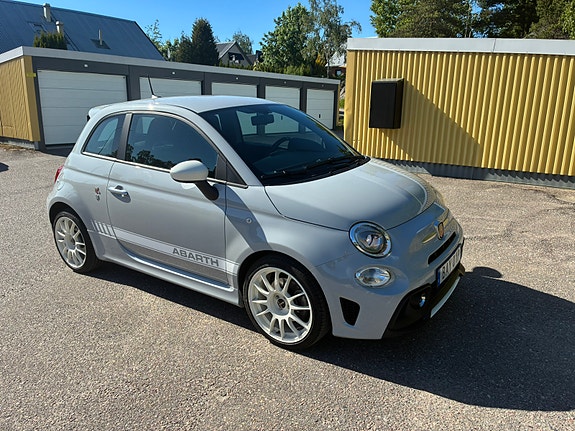 Abarth 595 2 of 5