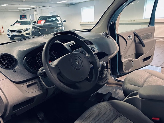 Renault Kangoo Express 13 of 21