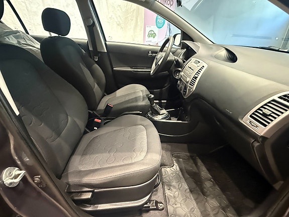 Hyundai i20 10 of 11