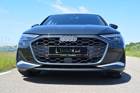 Audi A3 4 of 5