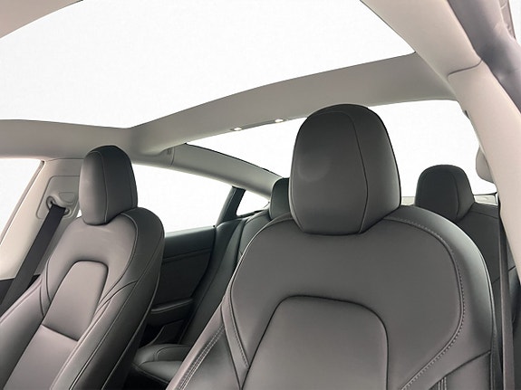 Tesla Model 3 14 of 30