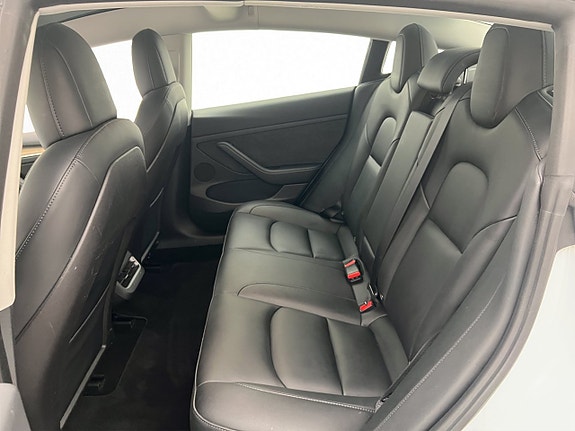 Tesla Model 3 18 of 30