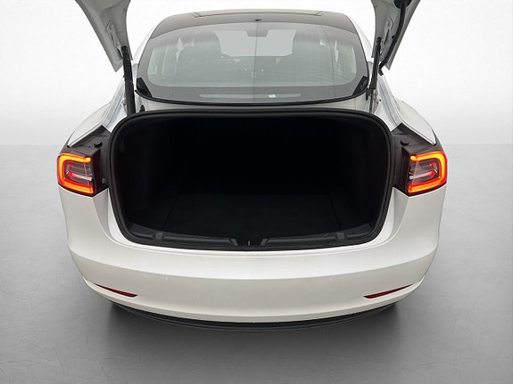 Tesla Model 3 10 of 30