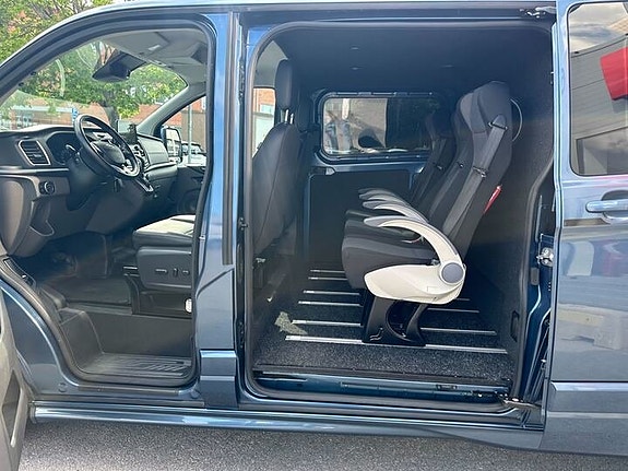 Ford Transit Custom 12 of 20