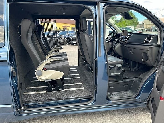 Ford Transit Custom 13 of 20