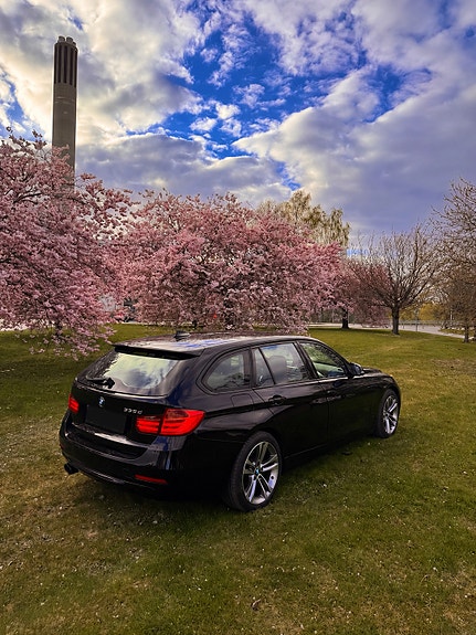 BMW 335d 2 of 5