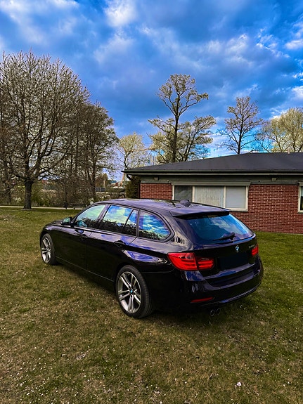 BMW 335d 4 of 5