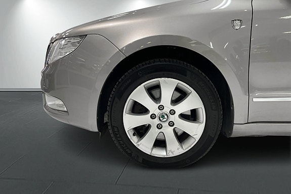 Skoda Superb 11 of 25