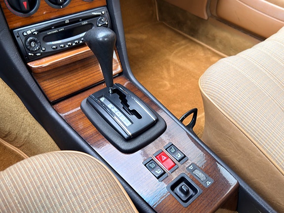 Mercedes-Benz 230 CE 16 of 17