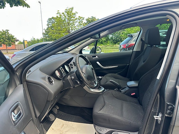 Peugeot 308 SW 6 of 12