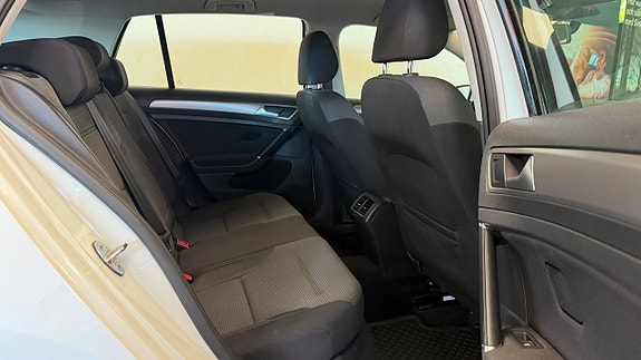 Volkswagen Golf VII 13 of 18